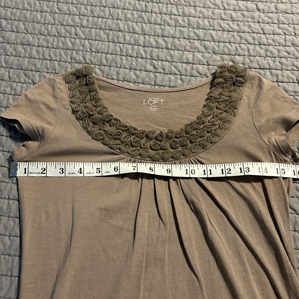 LOFT Petite Floral Neck Cap Sleeve T-shirt, XXSP, EUC - Picture 7 of 7